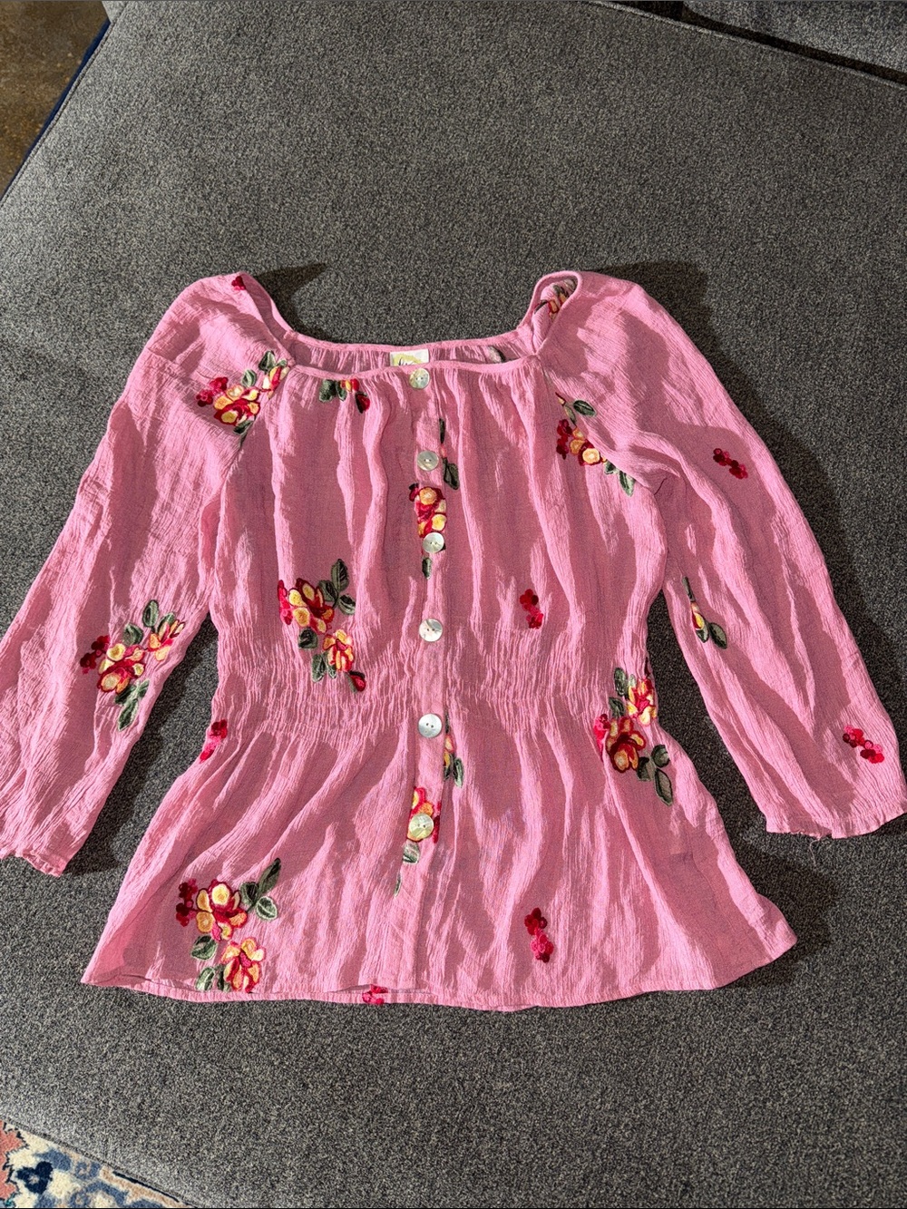 NWOT fig and flower Pink Floral Embroidered Peasant Blouse